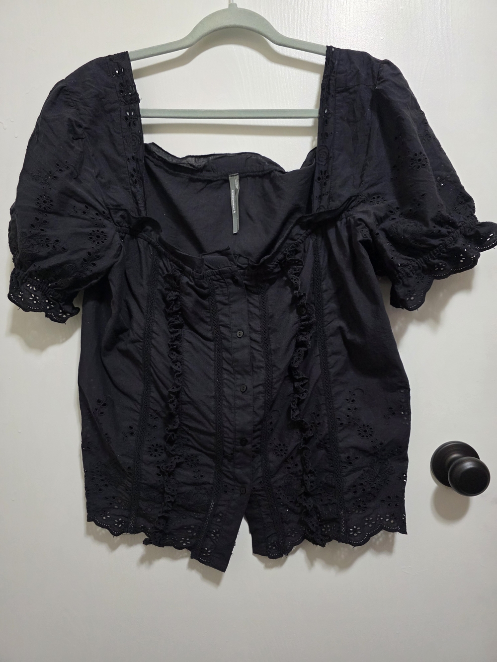 By Anthropologie Black Eyelet Puff-Sleeve Button-Front Ruffle Blouse - Size Larg